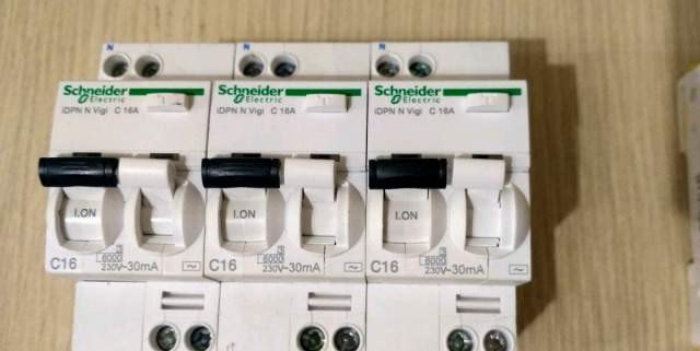 Автоматы Schneider electric