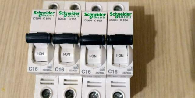 Автоматы Schneider electric