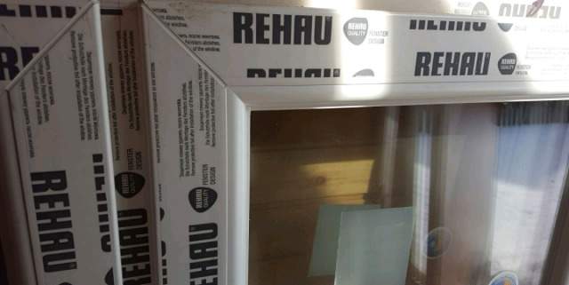 Окна Rehau