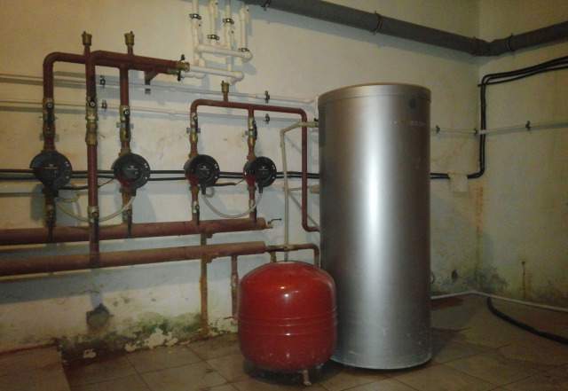 Газовый котел wiessman 35кВт бу 2 шт. на запчасти