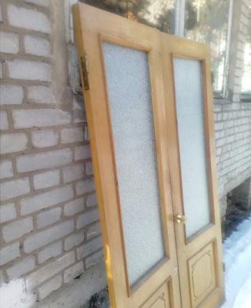 Дверь двухстворчатая