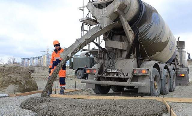 Доставка бетона М150 П3 W1 F200 в Белоозерский