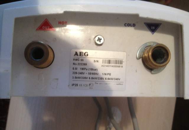 Проточный водонагреватель AEG