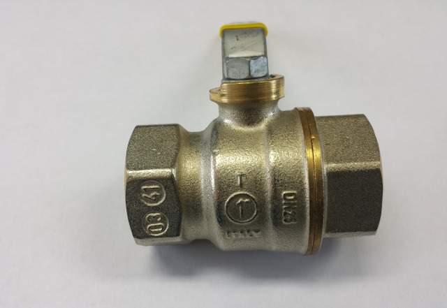 Новый кран шаровый газовый 1 (25) и (40) Giacomin