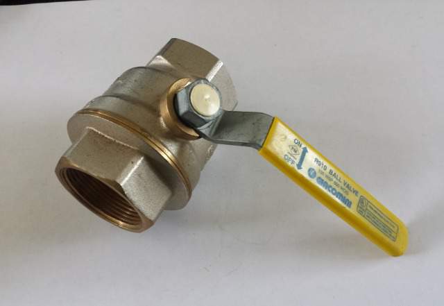 Новый кран шаровый газовый 1 (25) и (40) Giacomin