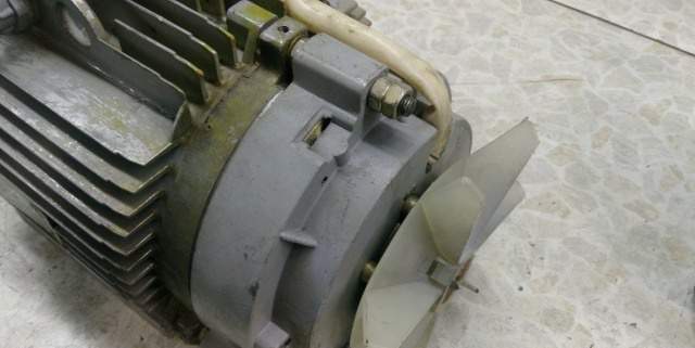 Электромотор с электро тормозом аир90L6eу3