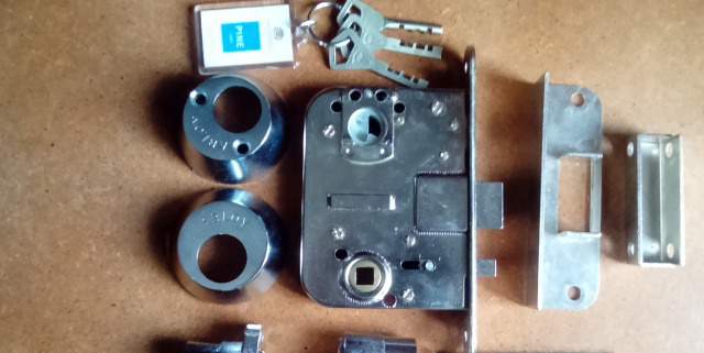 Замок Abloy E4190 Финляндия врезной для двери