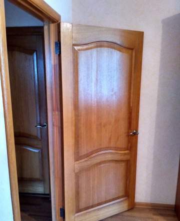 Межкомнатная дверь из массива дуба