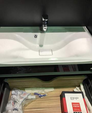 Мебель фирмы Edelform для ванны новая