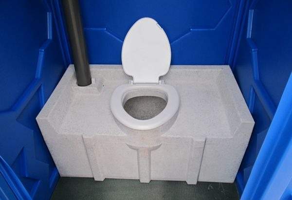 Туалетная кабина - биотуалет для стройки и дачи