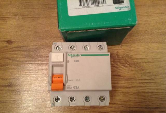 Узо Schneider Electric 4П-63А-300мА-ас Домовой