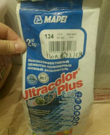 Затирка для плитки Mapei ultracolor plus