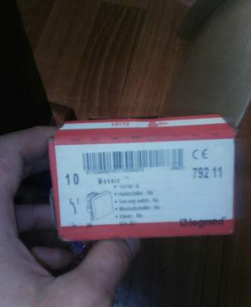 Переключатель Legrand 79211