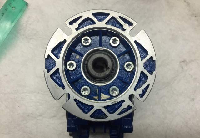 Редукторы Spaggiari Trasmissioni SW 040