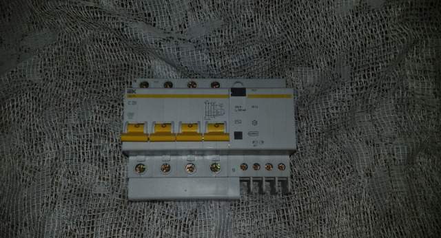 Автоматы дифференциальные IEK ад14, 4P С25А,30мА