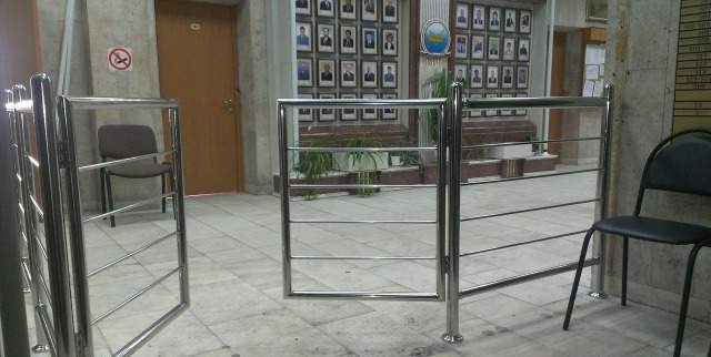 Козырьки из нержавейки
