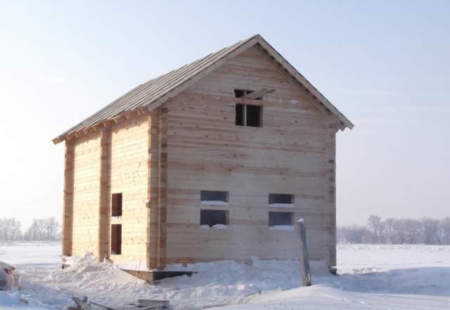 Профилированный брус. Зимний лес. Строительство